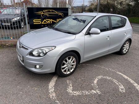 HYUNDAI I30 1.4 ES Euro 4 5dr