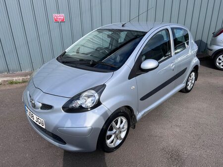 TOYOTA AYGO 1.0 VVT-i Platinum Euro 4 5dr