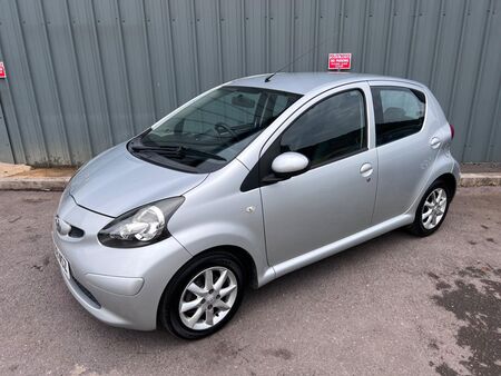 TOYOTA AYGO 1.0 VVT-i Platinum Euro 4 5dr